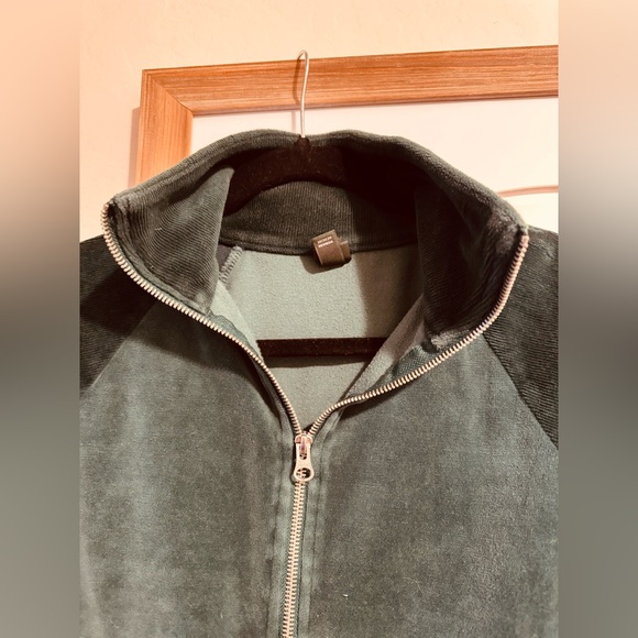 EUC-Size S-Wild Fable-Oversized-Pull over-Quarter Zip-Velour-Sweater. - Picture 2 of 4